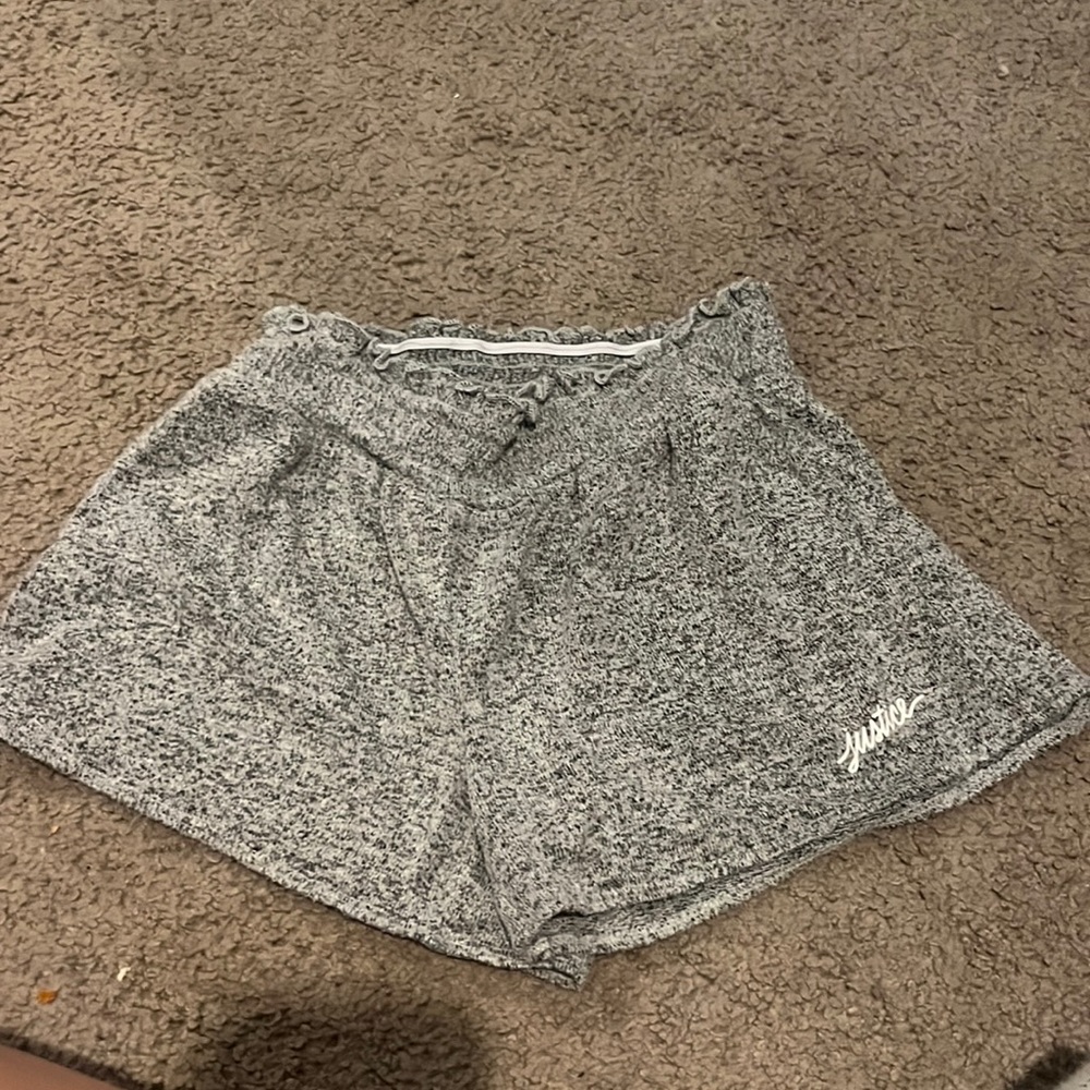 kids 8 (worn once) brand: justice